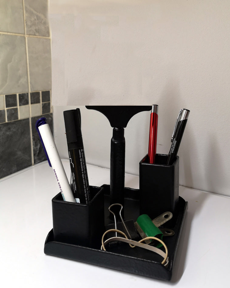 No Motif Desk Tidy